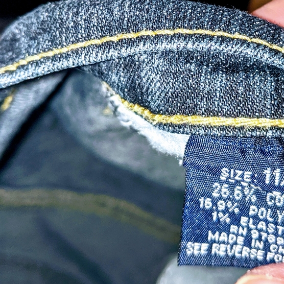 NWOT. Decorative straight leg jeans - Picture 2 of 6